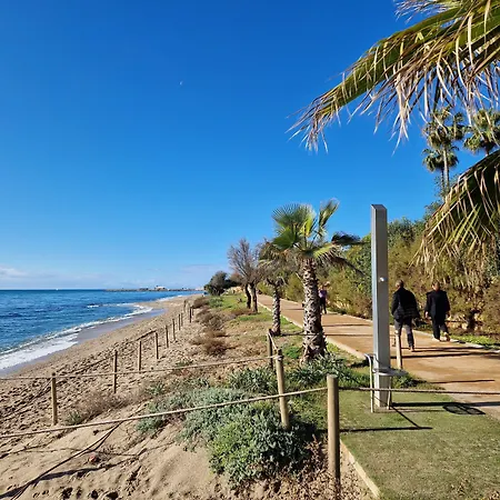 Costa Апарт-готель *