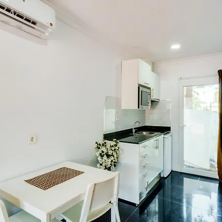 Costa 马尔韦利亚